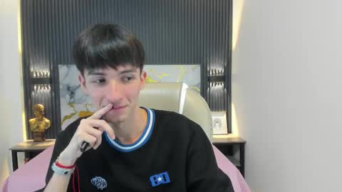 Snapshot of jake_evanss_ chatting on November 4, 12:59 pm JAKE online show from November 4, 12:59 pm