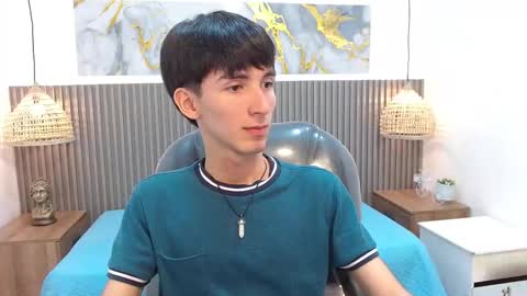 Snapshot of jake_evanss_ chatting on November 13, 1:21 pm JAKE online show from November 13, 1:21 pm