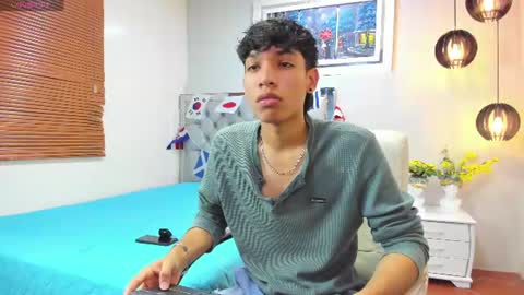 Snapshot of jake_falcon chatting on July 1, 11:23 am jake_falcon online show from July 1, 11:23 am