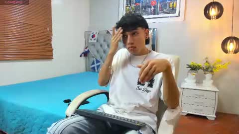 Snapshot of jake_falcon chatting on July 3, 11:27 am jake_falcon online show from July 3, 11:27 am