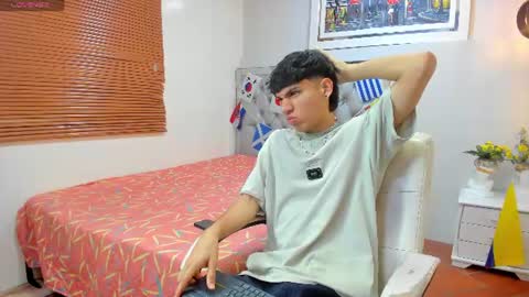 Snapshot of jake_falcon chatting on July 18, 11:36 am jake_falcon online show from July 18, 11:36 am