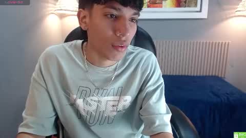 Snapshot of jake_falcon chatting on July 24, 11:30 am jake_falcon online show from July 24, 11:30 am