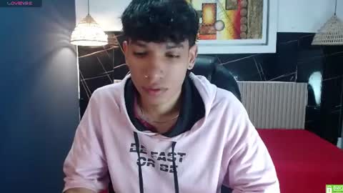 Snapshot of jake_falcon chatting on July 31, 11:53 am jake_falcon online show from July 31, 11:53 am