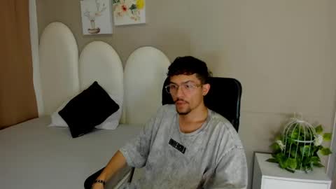 Snapshot of jake_miller__ chatting on June 1, 7:26 pm Jake online show from June 1, 7:26 pm