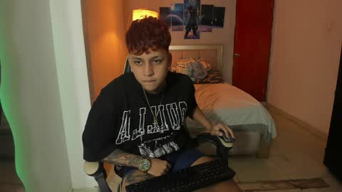 Snapshot of jake_pons chatting on December 11, 10:14 am Jake Pons online show from December 11, 10:14 am