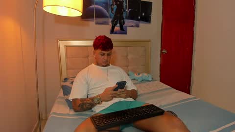 Snapshot of jake_pons chatting on December 17, 2:23 am Jake Pons online show from December 17, 2:23 am