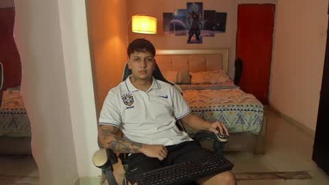 Snapshot of jake_pons chatting on January 30, 2:38 am Jake Pons online show from January 30, 2:38 am