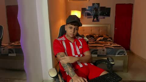 Snapshot of jake_pons chatting on February 21, 1:55 am Jake Pons online show from February 21, 1:55 am