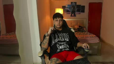Snapshot of jake_pons chatting on February 27, 3:04 am Jake Pons online show from February 27, 3:04 am