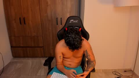 Snapshot of jake_pons chatting on September 18, 2:57 am Jake Pons online show from September 18, 2:57 am
