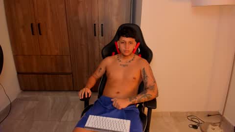 Snapshot of jake_pons chatting on September 27, 2:38 am Jake Pons online show from September 27, 2:38 am