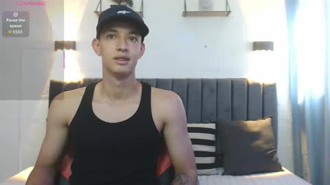 Hi guys im new 3 online show from September 23, 6:55 pm