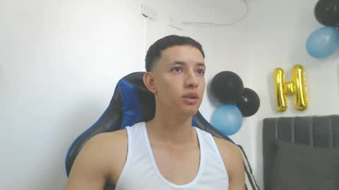 Snapshot of jake_shadow14 chatting on April 30, 5:19 pm Hi guys im new 3 online show from April 30, 5:19 pm