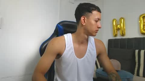 Snapshot of jake_shadow14 chatting on May 26, 6:26 pm Hi guys im new 3 online show from May 26, 6:26 pm
