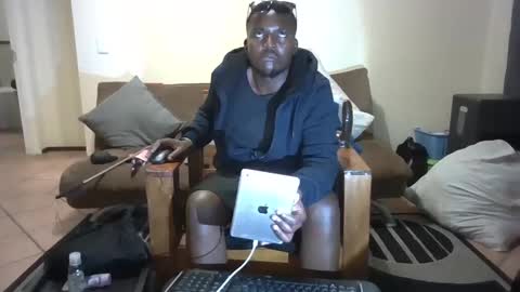 jake_strokes251 online show from October 5, 4:27 pm