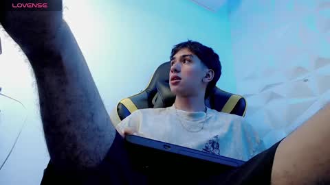 jake_tripp online show from December 28, 8:16 am