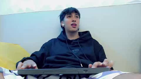 jake_tripp online show from September 26, 4:05 am