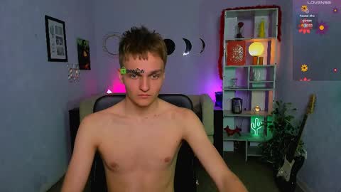 Snapshot of jake_wilders chatting on April 8, 4:51 pm Jake online show from April 8, 4:51 pm