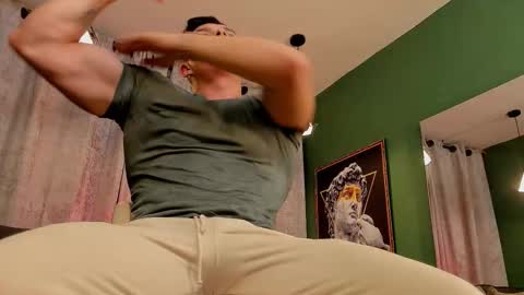 Snapshot of jakee_tyler chatting on October 18, 10:54 pm Jake Tyler online show from October 18, 10:54 pm