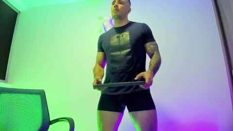 jakestone_1 online show from February 21, 8:32 pm