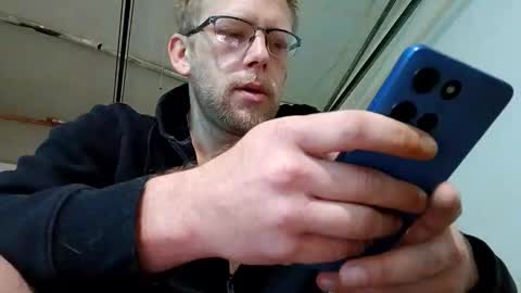 JakeysSnakey420 online show from April 7, 1:55 pm