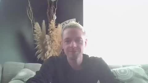 Snapshot of jakjakrabbit chatting on October 11, 9:35 pm jakjakrabbit online show from October 11, 9:35 pm