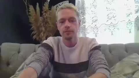 Snapshot of jakjakrabbit chatting on October 12, 8:08 pm jakjakrabbit online show from October 12, 8:08 pm