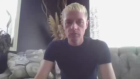 Snapshot of jakjakrabbit chatting on October 15, 8:53 pm jakjakrabbit online show from October 15, 8:53 pm