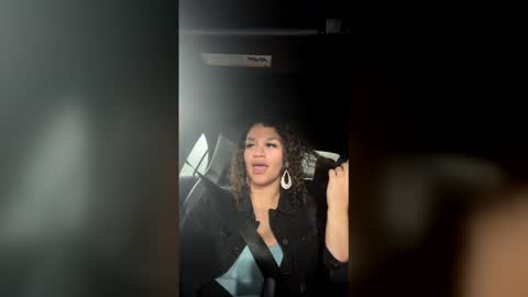 jallurexo online show from January 8, 11:40 pm