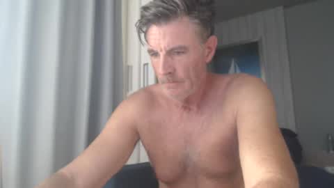 Snapshot of jam_on_it chatting on February 24, 3:55 am JAM online show from February 24, 3:55 am