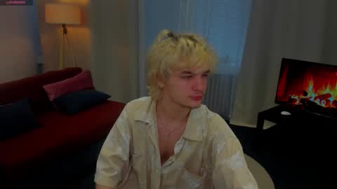 Snapshot of jamemiller chatting on February 23, 7:06 am JameMiller online show from February 23, 7:06 am