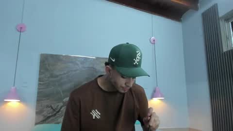 james_06_ online show from May 11, 4:04 pm
