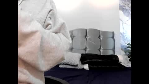 Snapshot of james_adamss_ chatting on January 16, 12:31 pm james_adamss_ online show from January 16, 12:31 pm