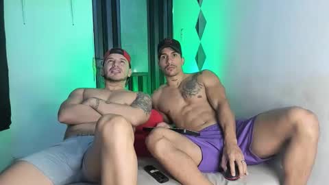 james_and_max online show from April 6, 4:57 am