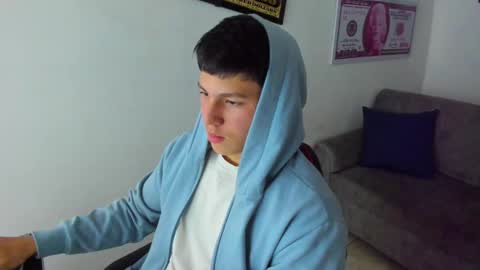 james_cr online show from January 25, 7:39 pm