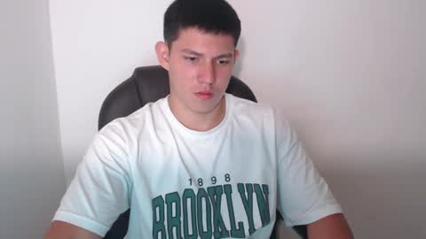 james_cr online show from February 26, 3:53 am