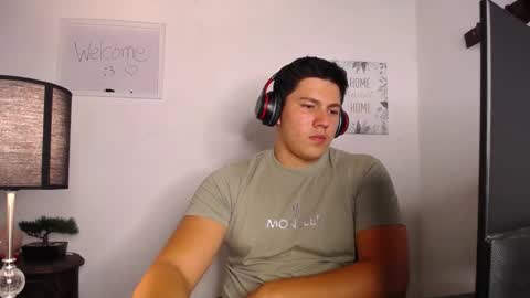 james_cr online show from October 8, 2:42 am