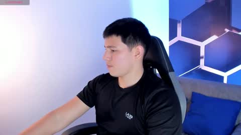 james_cr online show from March 25, 3:34 am