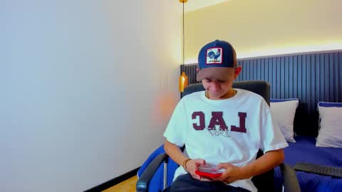 JAMES AND LILIE online show from January 15, 2:16 am