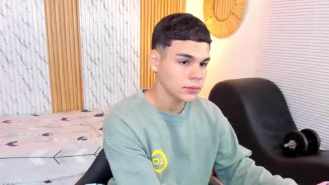 James online show from October 8, 7:44 pm