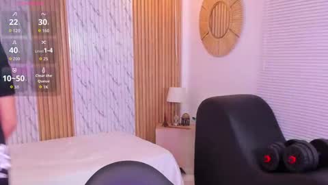 James online show from October 14, 8:20 pm