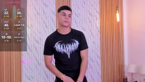 James online show from November 11, 7:36 pm