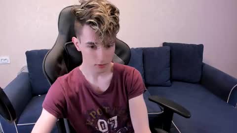 James online show from November 8, 7:12 pm