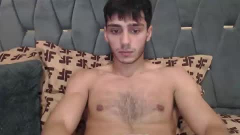 Snapshot of james_qss8 chatting on November 14, 1:32 pm James online show from November 14, 1:32 pm