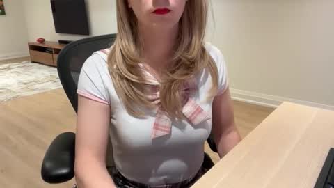 jamesarnold06 online show from March 13, 3:35 am