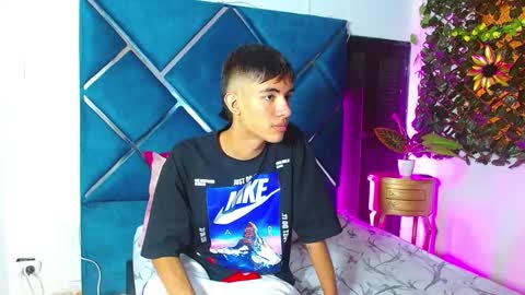 James online show from November 17, 7:08 pm