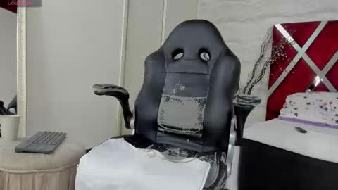 Snapshot of jamesdekker chatting on October 23, 9:02 pm jamesdekker online show from October 23, 9:02 pm