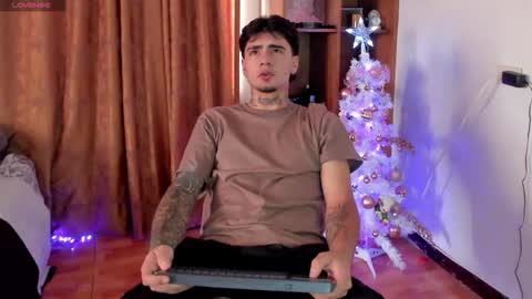 jamesdekker online show from December 20, 12:56 pm