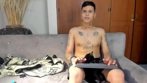 Jamesinked  online show from November 7, 1:49 am
