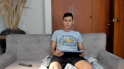 Jamesinked  online show from November 9, 8:07 pm